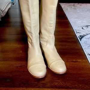 Stunning Beige Leather Chanel Riding Zip Up Knee-High Boots Size 39 US  38-38.5